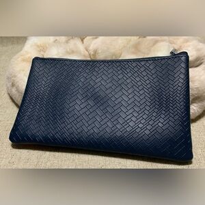 American Airlines/COLE HAAN